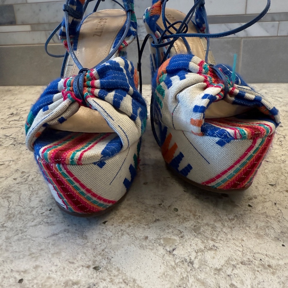 Pre-Owned Women's Schutz Wedge Sandal with wedge heel  colorful Woven fabric -cp - Picture 4 of 13